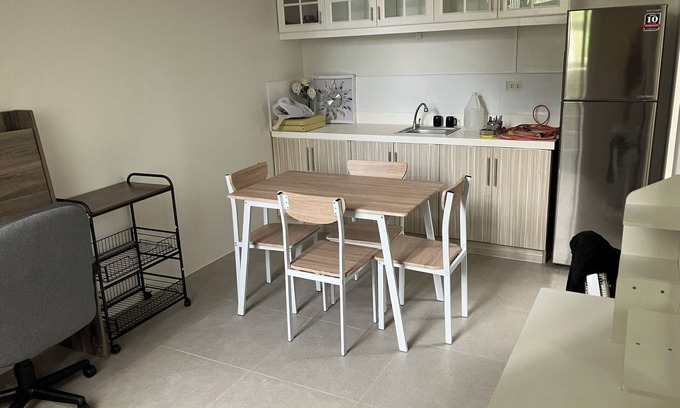 Valencia House | Peaceful Valencia Dream Home