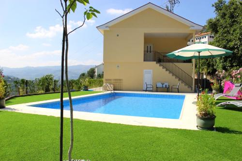 Resende Villa | Peaceful villa in São Martinho de Mouros with private pool