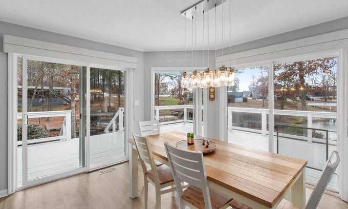 Henrico House | Peaceful Waterfront Home. Pet-friendly. Boat dock. Fast internet.