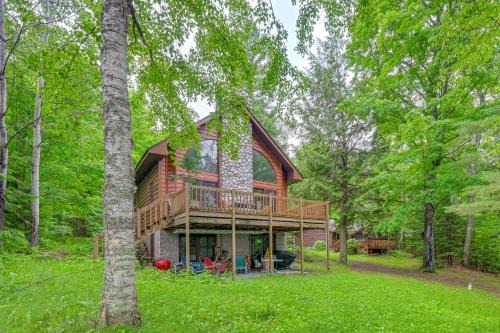 Lac du Flambeau House | Peaceful White Sand Lake House with Dock and Deck!