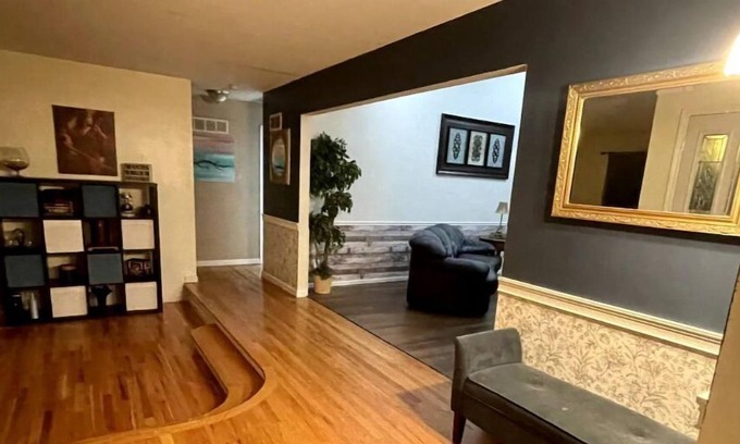 St. Louis Apartment | Peacock Paradise