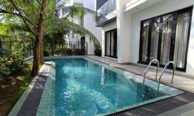 Nagoa Villa | Peacock View 4BHK Pvt Pool & Jacuzzi at Saligao