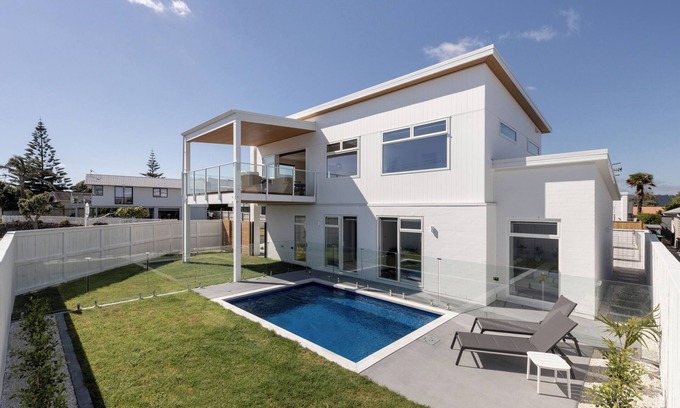 Papamoa Beach House | Pearl by the Sea ~ Papamoa Beach - Beyonder Holiday Homes