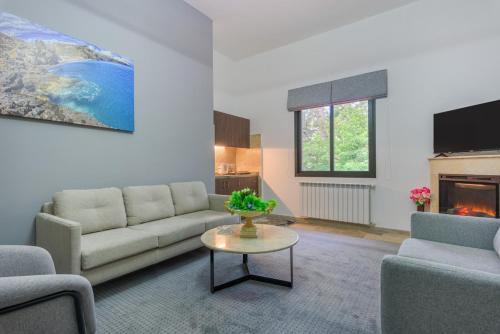 Kfardebian Apartment | Pearl of Faqra - Studios & Apartments