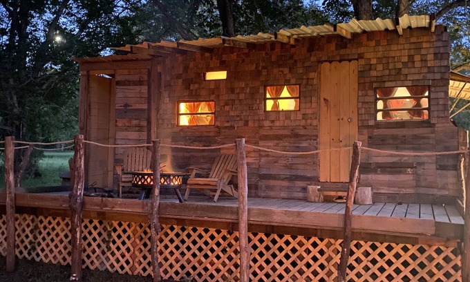 Huntsville Cabin | Pecan Grove Cabin on 15 acres near a creek