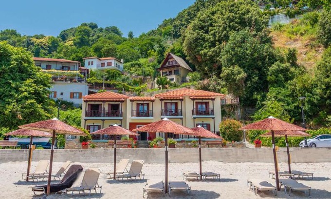 Papa Nero Hotel | Pelagos Hotel