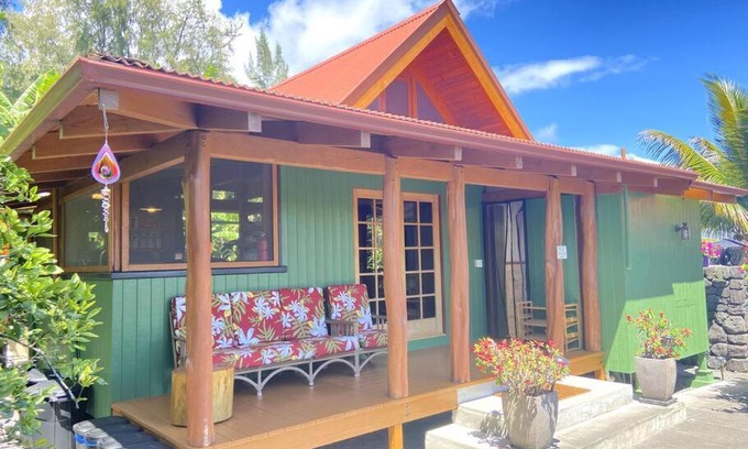 Kehena House | PELE'S SHALA - Sweet Seaview Sanctuary near Ocean, Beach, and Kalani!