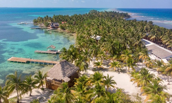 South Water Caye Hotel | Pelican Beach Resort South Water Caye
