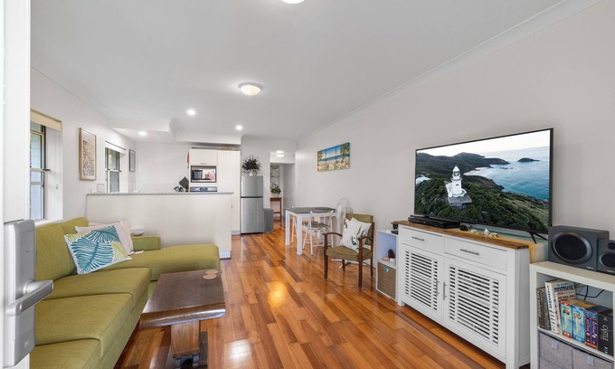 South West Rocks Cabin | Pelican Pad - Full Linen * Air Cond * Fantastic Location * BBQ * Wifi *
