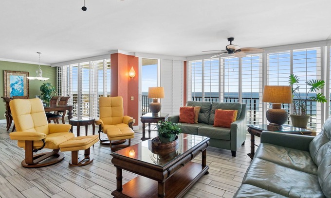 Thomas Drive Condo | Pelican Walk 506 - Pet Friendly Condo on the Beach!