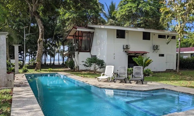 Esterillos Este House | Pelicano Beach Front House