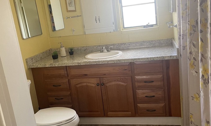 Green Valley Condo | Pena Full-time rental 55 + community nWalk to the mall, restaurant, Walgreens