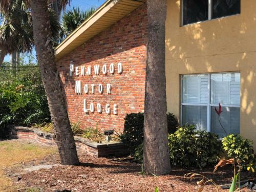Sebastian Hotel | Pennwood Motor Lodge
