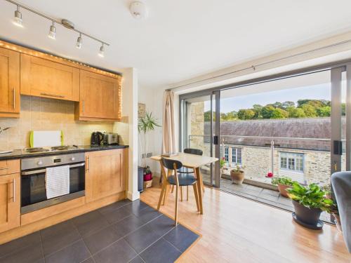 Mabe Apartment | Penryn Quayside Apartment – 1-bed, Fully Equiped Waterside base