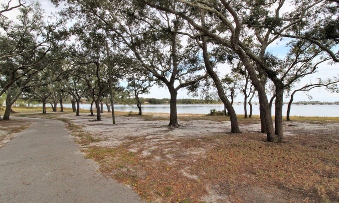 Navy Point House | Pensacola's Navy Point Bungalow