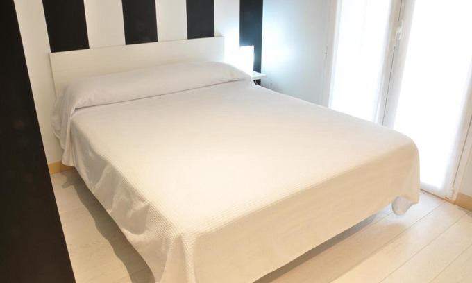 Gros House | Pensión C7