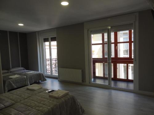 Logrono Historic Centre House | Pensión La Bilbaina - Albergue Logroño