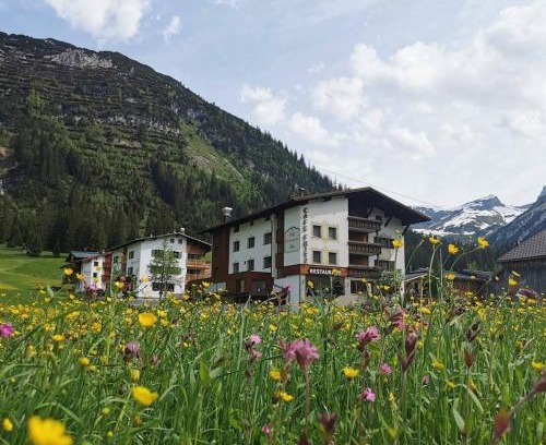 Lech am Arlberg House | Pension Cafe Fritz