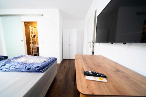 Nuertingen House | Pension Diloyal