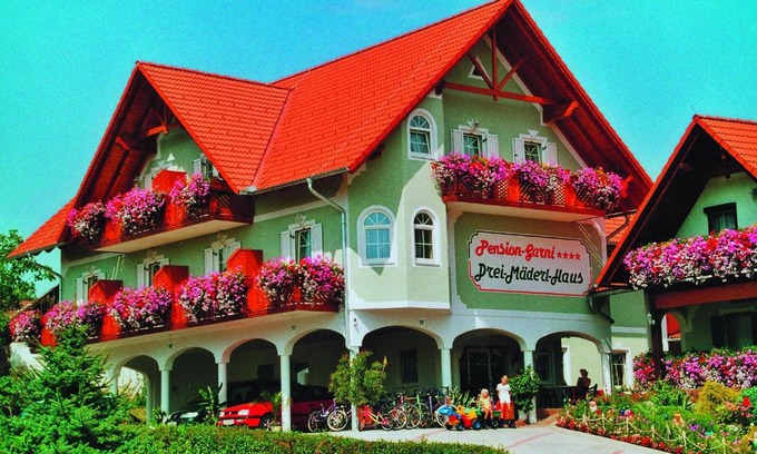 Unterlamm Hotel | Pension Drei-Mäderl-Haus