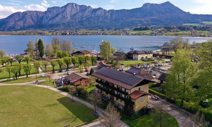 Mondsee Bed & Breakfast | Pension Klimesch