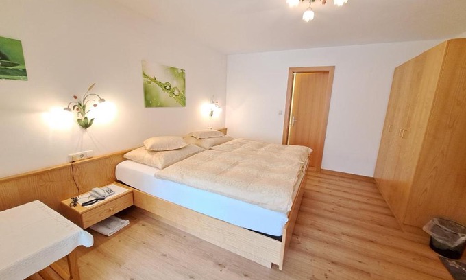 Lech am Arlberg Bed & Breakfast | Pension Mallaun