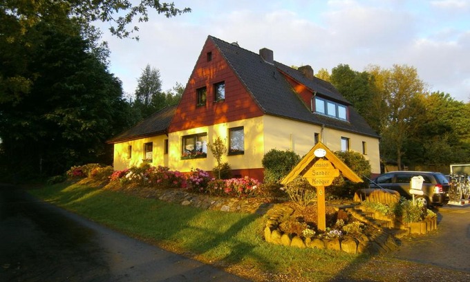 Behringen House | Pension Sander