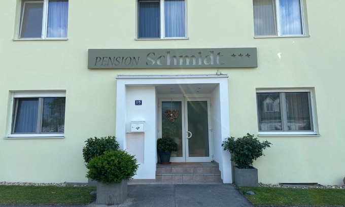 Podersdorf am See House | Pension Schmidt
