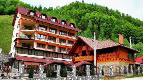 Dambovicioara House | Pensiune Restaurant Piatra Craiului