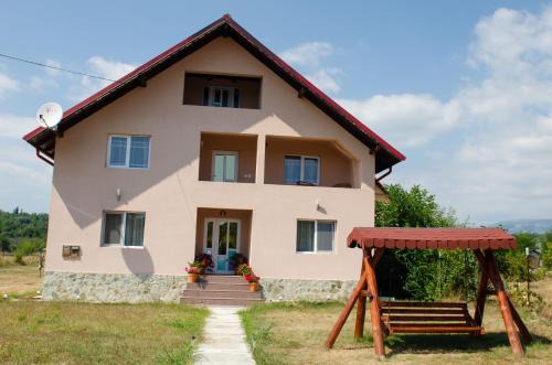 Bumbesti-Pitic House | Pensiunea Aly