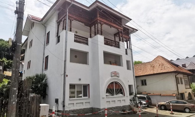 Baile Olanesti House | Pensiunea Belladonna Baile Olanesti