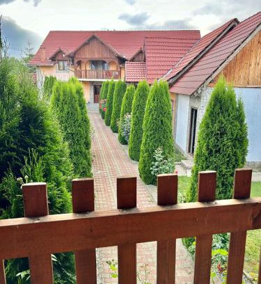 Cartisoara House | Pensiunea Casa Nina