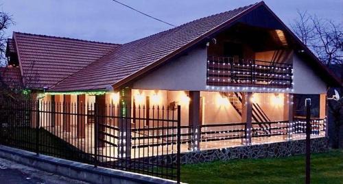 Baia de Cris House | Pensiunea La Buru