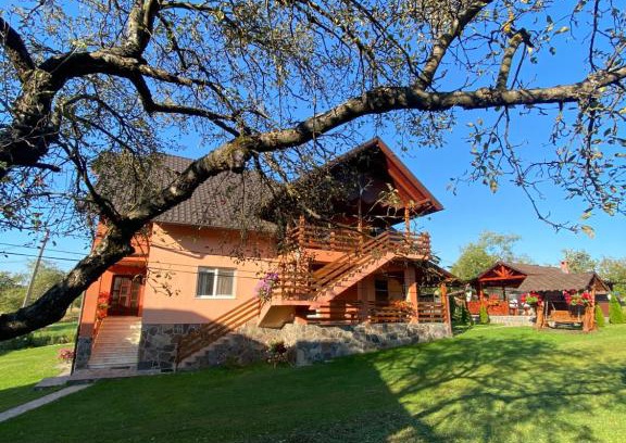 Surdesti House | Pensiunea Martuca
