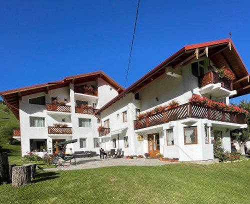 Moeciu de Sus House | Pensiunea Padurea Verde