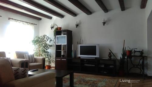 Campulung Moldovenesc House | Pensiunea Veronica