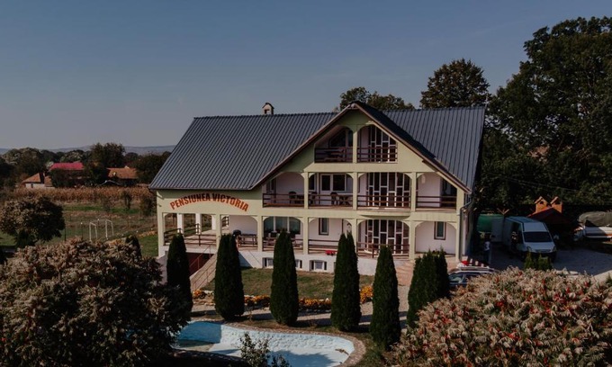 Voila House | Pensiunea Victoria Sambata de Sus