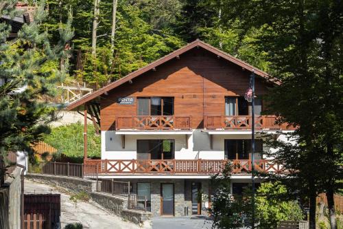Sinaia Apartment | PENTA by Alfinio