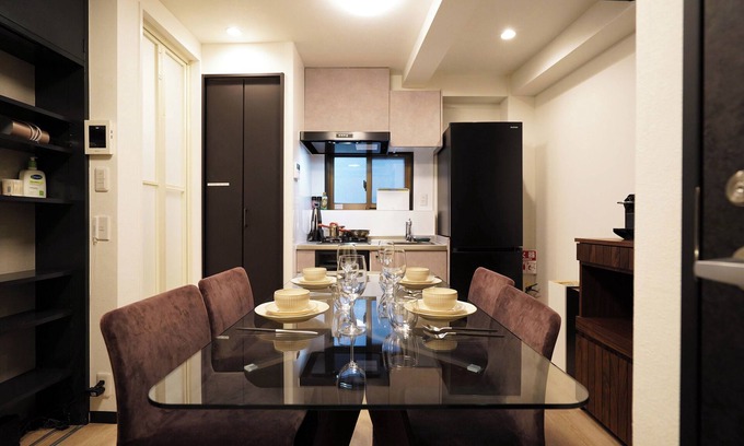 Hiroo Apartment | Penthouse 1-bedroom flat in Hiroo Shibuya