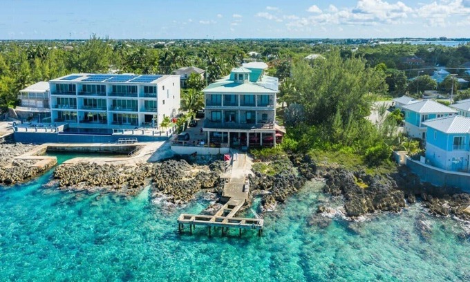 Northwest Point Condo | Penthouse 2Bd/2Bth Oceanfront Condo-Onsite Dining