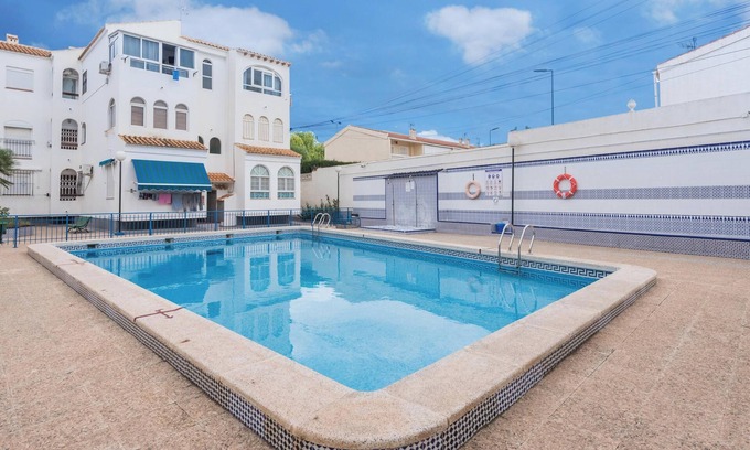 Torrevieja Apartment | Penthouse Apartment Near the Beach with Sea View, Pool, Wi-Fi, A/C & Terrace