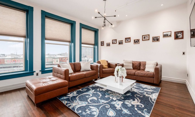 Short North Condo | Penthouse Condo by North Market & Convention Center