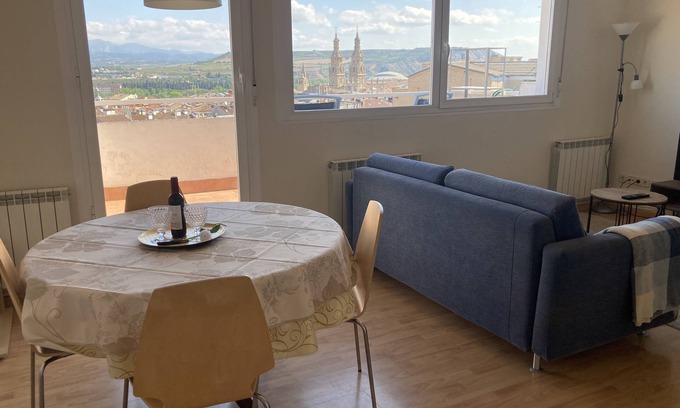 Logrono City Centre Apartment | PENTHOUSE IN DOWNTOWN LOGROÑO WITH VIEWS