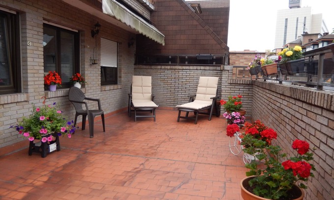 Oviedo City Centre Apartment | PENTHOUSE IN THE CENTER OF OVIEDO WITH GARAGE SQUARE AND FREE WIFI