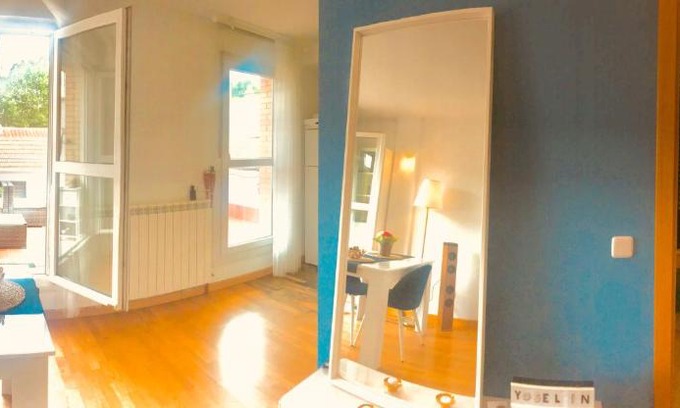 San Diego Apartment | PENTHOUSE INDEPENDIENTE a 3 paradas en metro de ATOCHA (estacion central Madrid)
