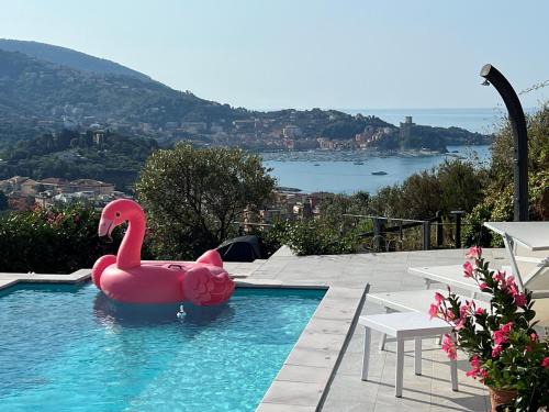 Lerici Apartment | Penthouse Paradiso with Private Pool