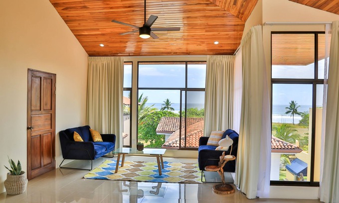 Playa Hermosa Villa | Penthouse Suite Whitewater Ocean/Mountain Views