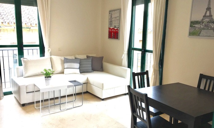 San Felipe Neri Apartment | Penthouse. Tow bedrooms. Parking free