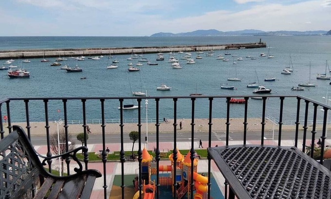 Castro Urdiales House | Penthouse with spectacular views