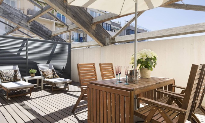 Sant Gervasi Apartment | Penthouse with private terrace 2 rooms 6 pax and optional parking for months